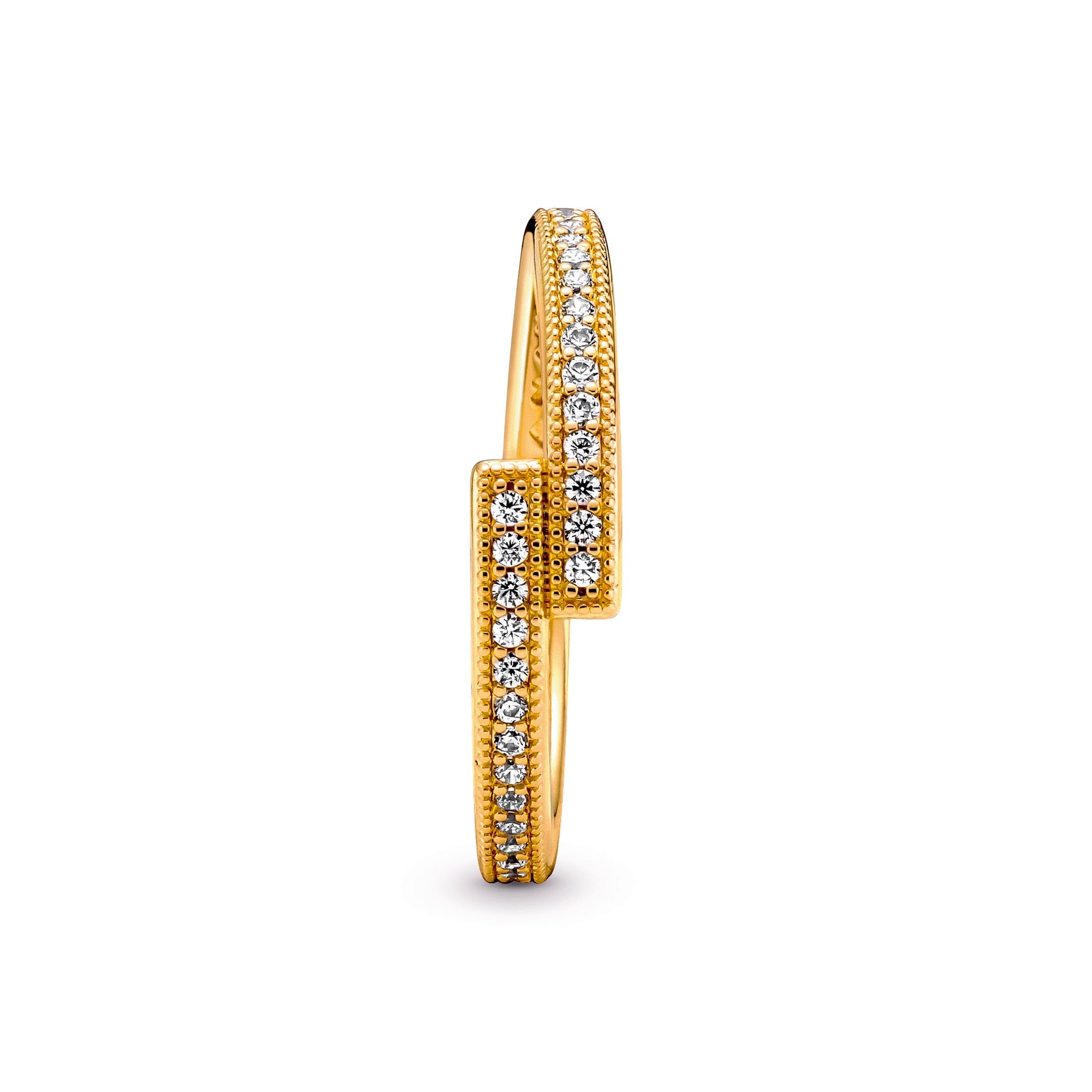 Sparkling Overlapping Ring